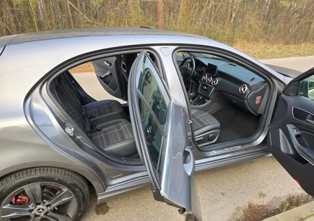 MERCEDES-BENZ Klasa A 180 CDI AMG Line