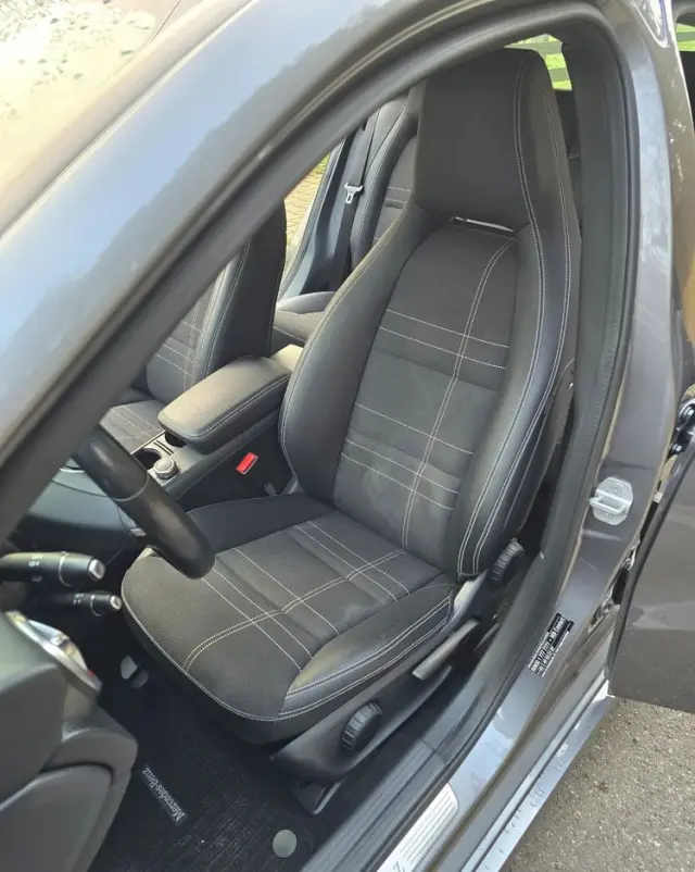 MERCEDES-BENZ Klasa A 180 CDI AMG Line