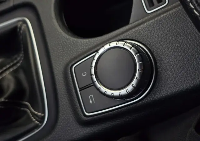 MERCEDES-BENZ Klasa A 180 CDI AMG Line