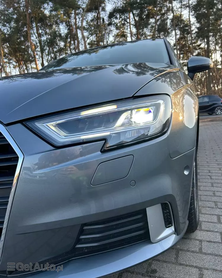 AUDI A3 40 TFSI Sportback quattro S tronic sport