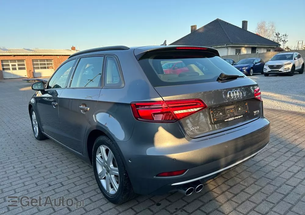 AUDI A3 40 TFSI Sportback quattro S tronic sport