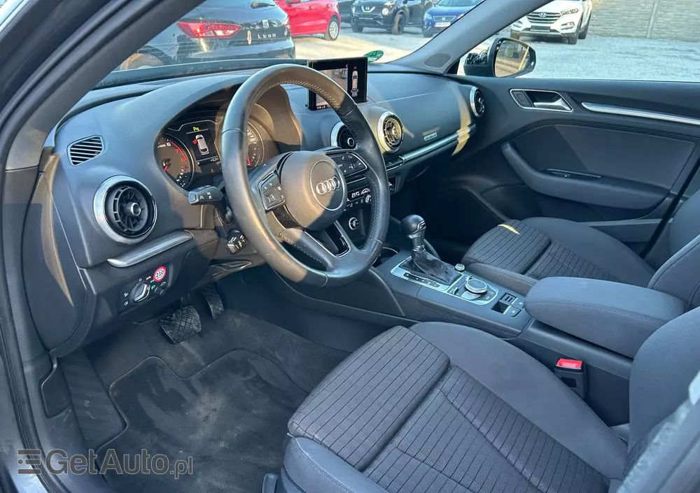 AUDI A3 40 TFSI Sportback quattro S tronic sport