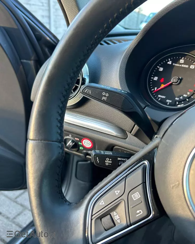 AUDI A3 40 TFSI Sportback quattro S tronic sport