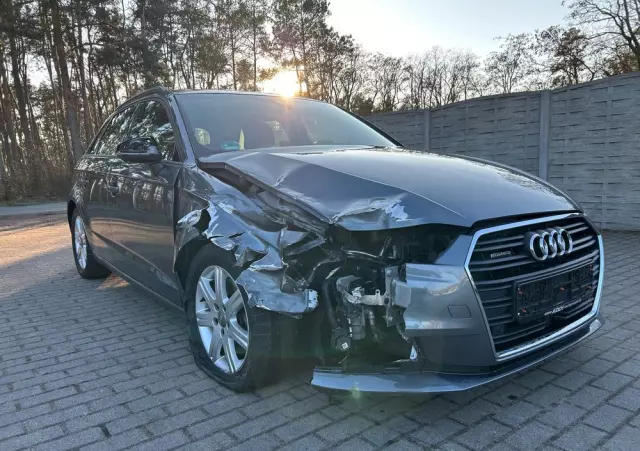 AUDI A3 40 TFSI Sportback quattro S tronic sport