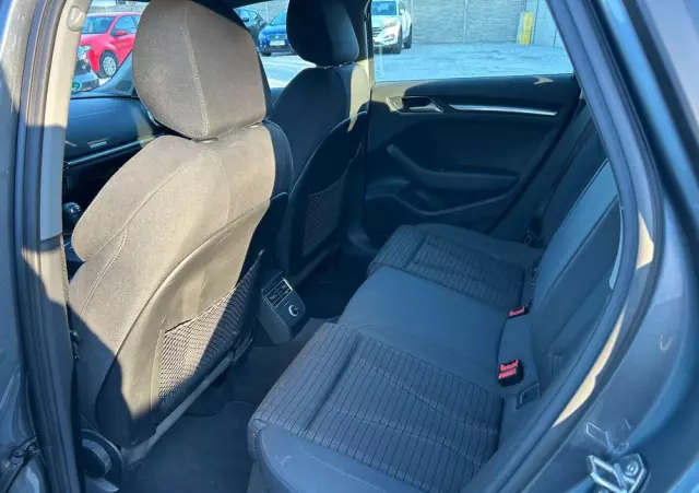 AUDI A3 40 TFSI Sportback quattro S tronic sport