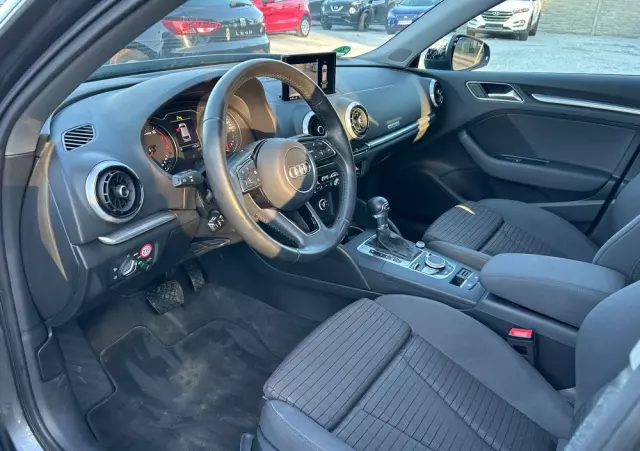 AUDI A3 40 TFSI Sportback quattro S tronic sport