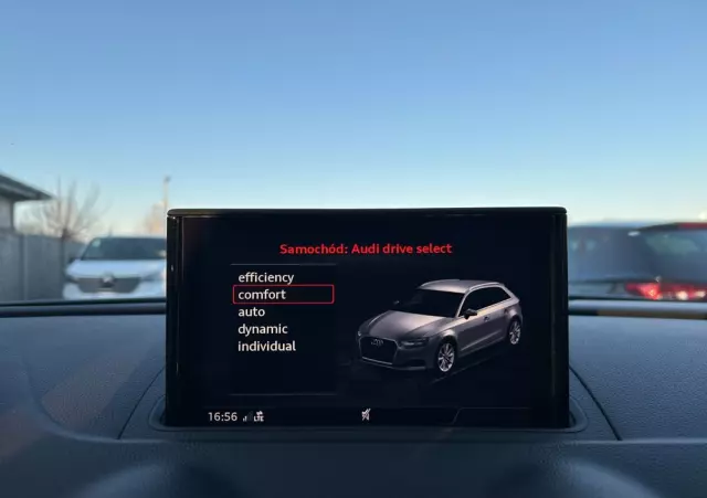 AUDI A3 40 TFSI Sportback quattro S tronic sport