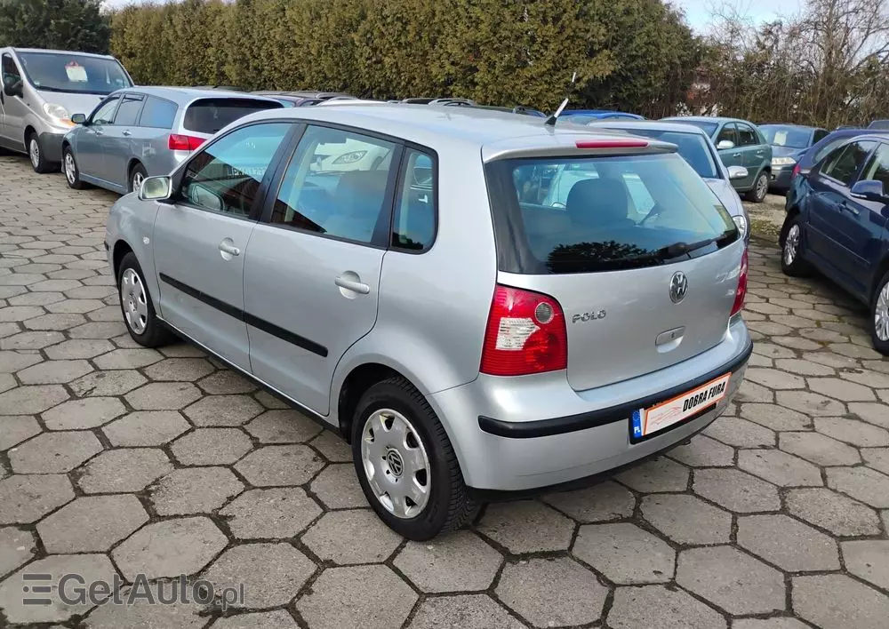 VOLKSWAGEN Polo 1.2 Basis