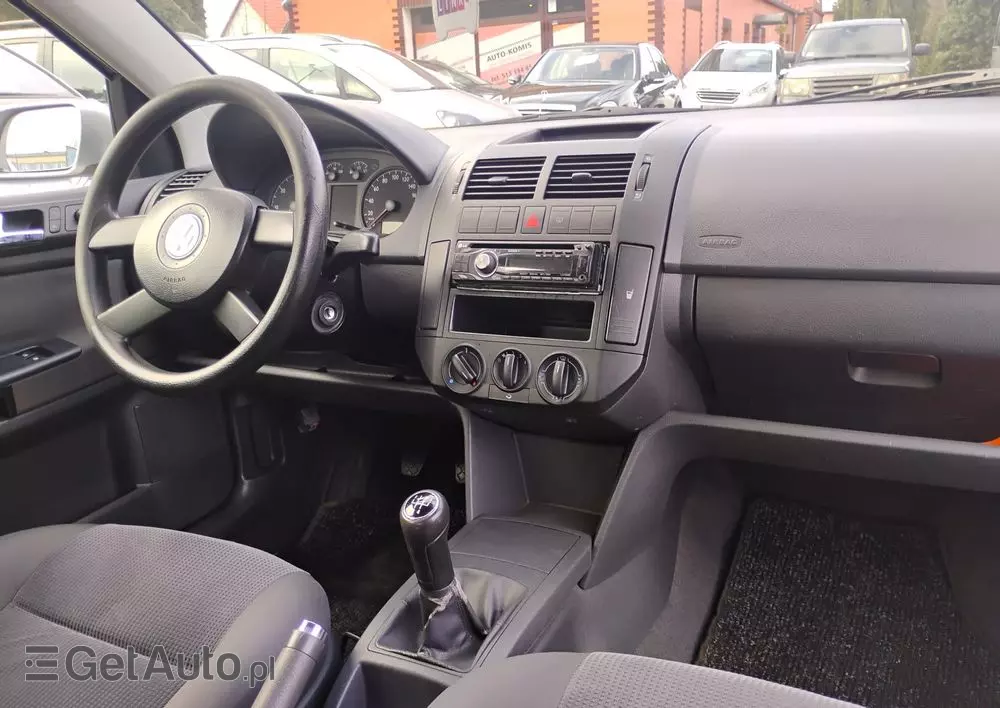 VOLKSWAGEN Polo 1.2 Basis