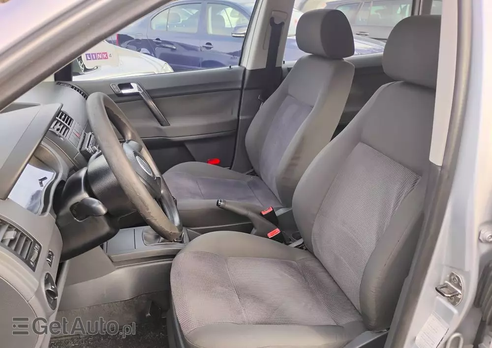 VOLKSWAGEN Polo 1.2 Basis