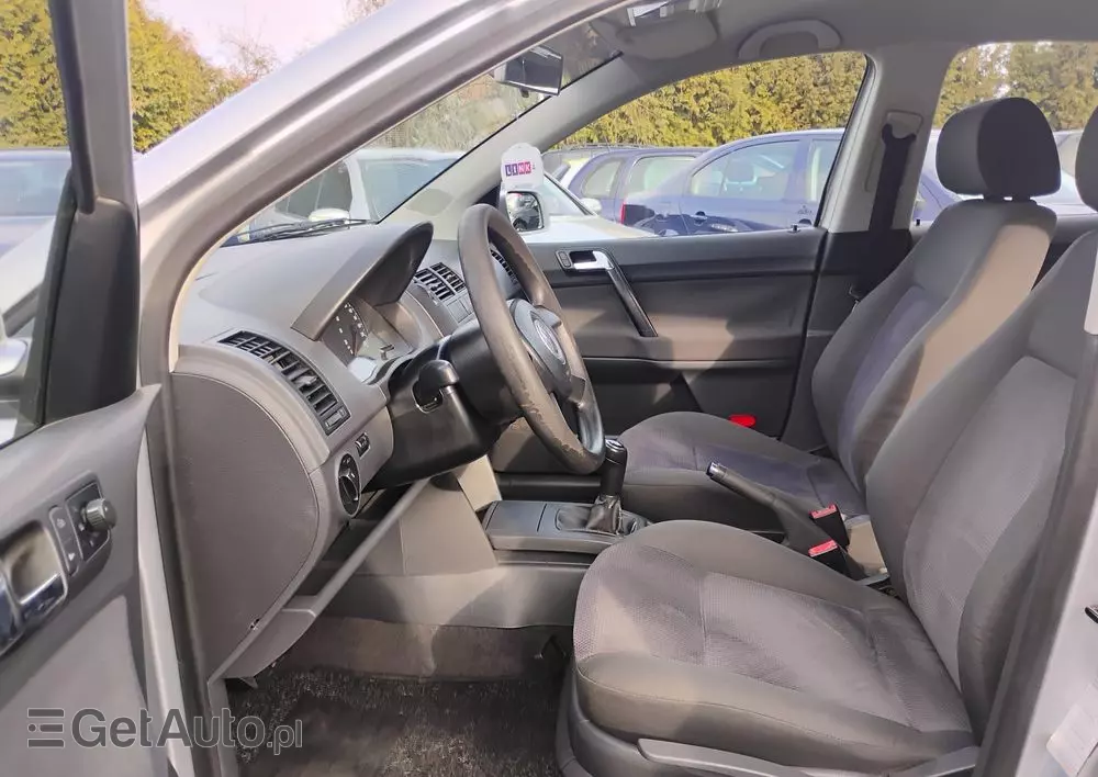 VOLKSWAGEN Polo 1.2 Basis