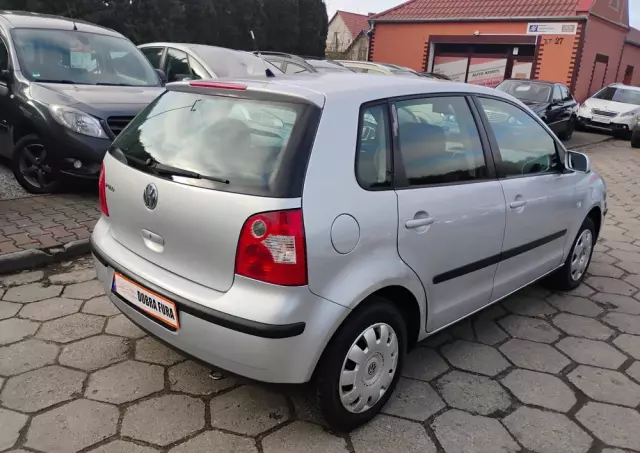 VOLKSWAGEN Polo 1.2 Basis