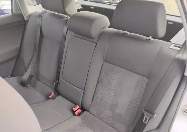 VOLKSWAGEN Polo 1.2 Basis