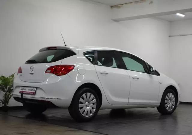 OPEL Astra 1.6 Selection