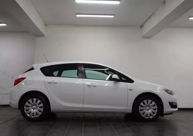 OPEL Astra 1.6 Selection