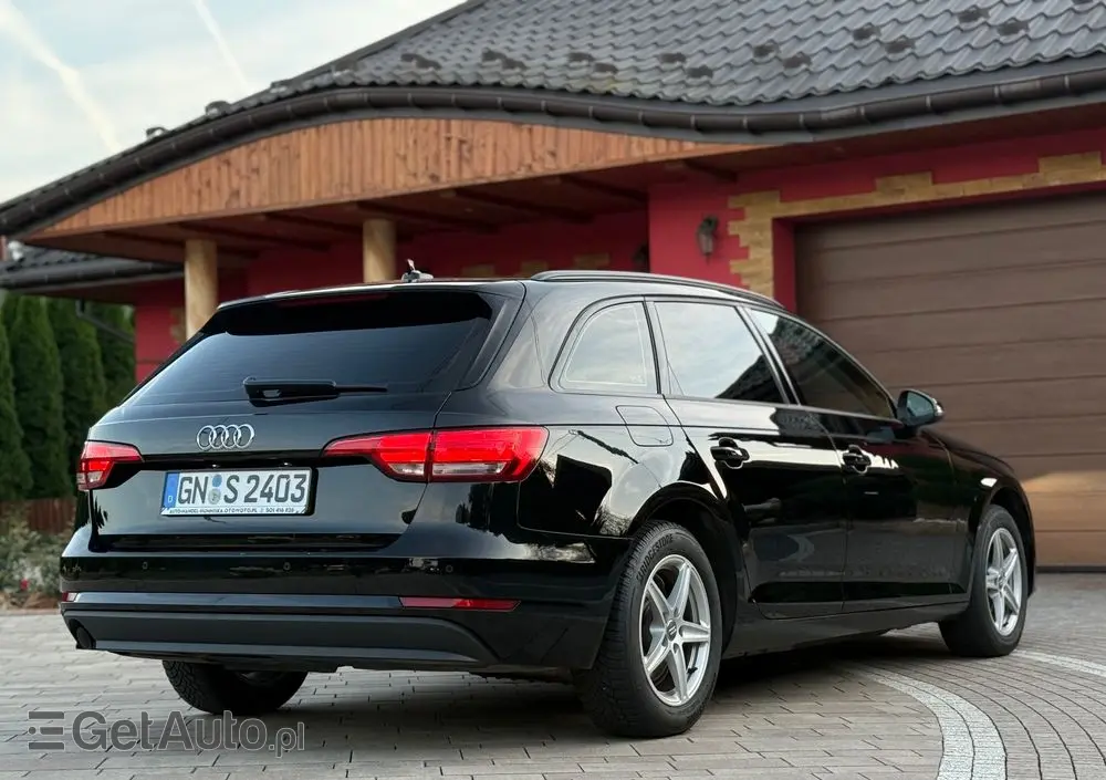 AUDI A4 