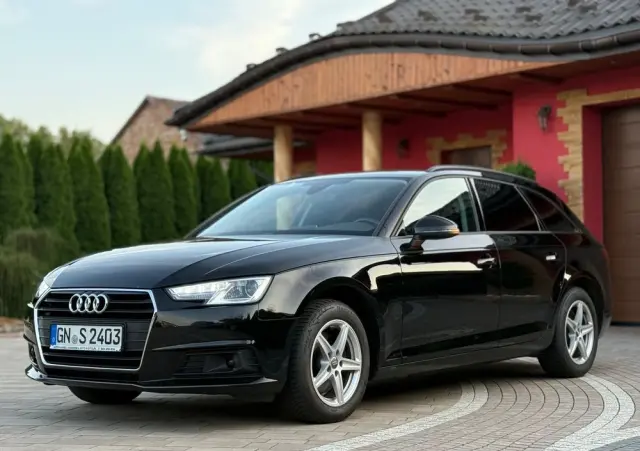 AUDI A4 