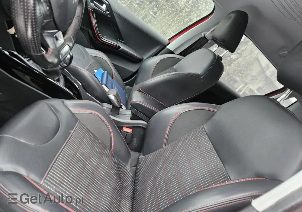 PEUGEOT 2008 1.6 BlueHDi Crossway