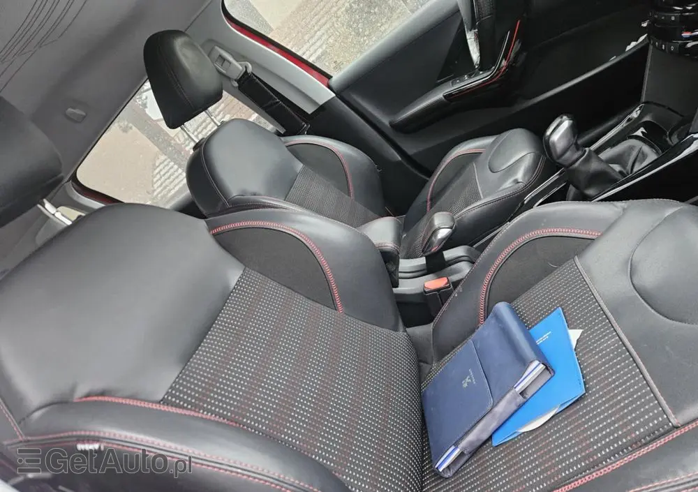 PEUGEOT 2008 1.6 BlueHDi Crossway