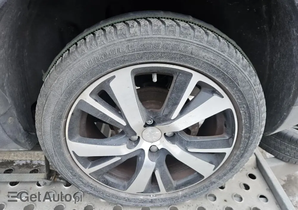 PEUGEOT 2008 1.6 BlueHDi Crossway