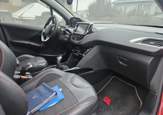 PEUGEOT 2008 1.6 BlueHDi Crossway