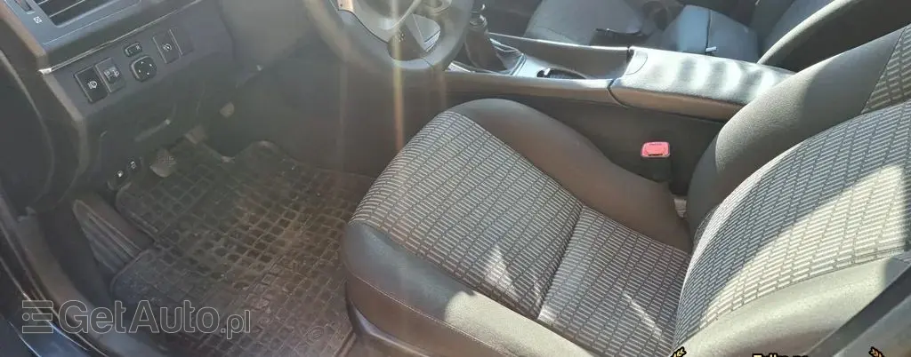TOYOTA Avensis 