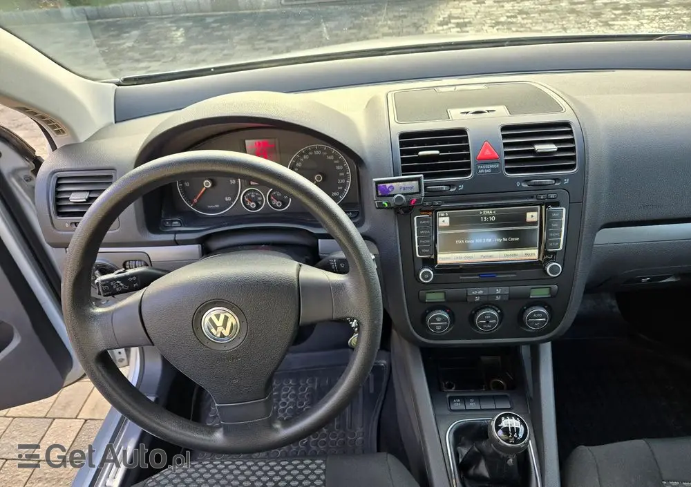 VOLKSWAGEN Jetta 2.0 TDI Sportline