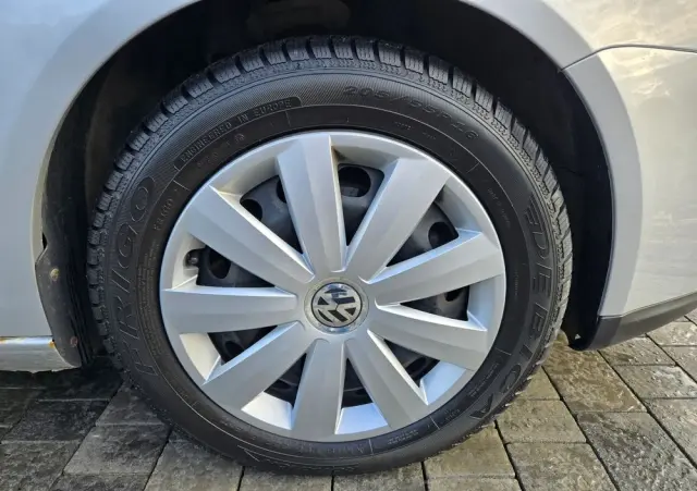 VOLKSWAGEN Jetta 2.0 TDI Sportline