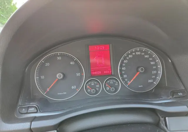 VOLKSWAGEN Jetta 2.0 TDI Sportline