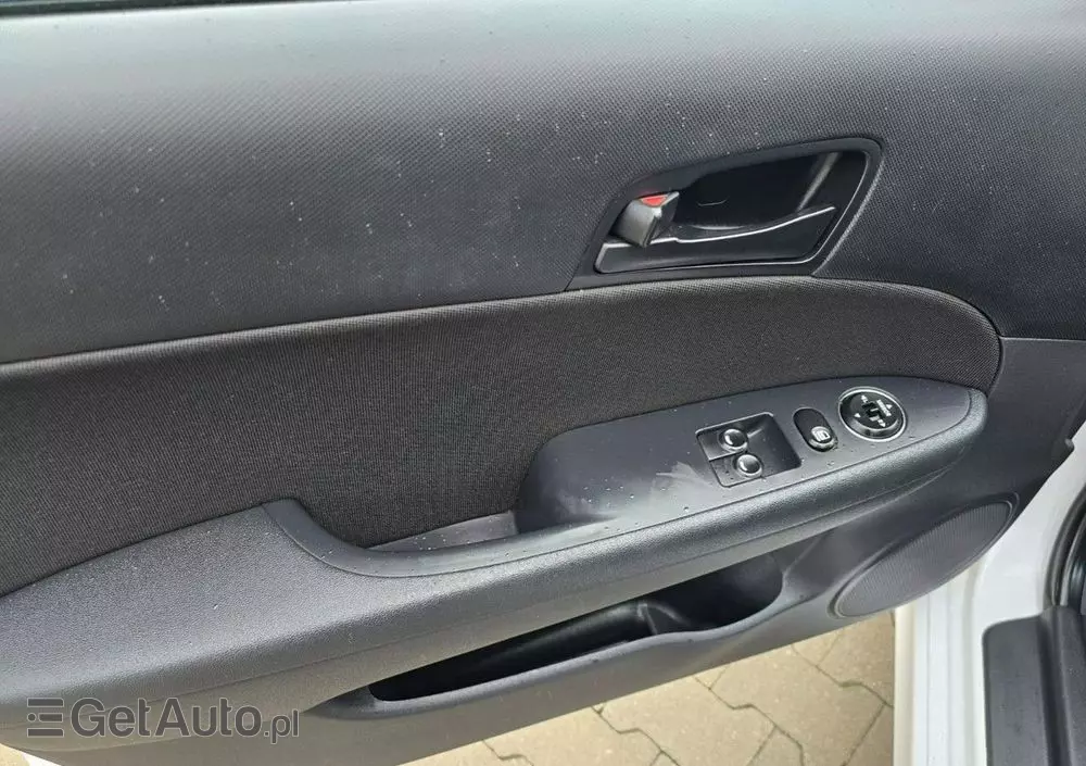 HYUNDAI I30 1.4 Base + World Cup