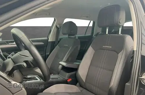 VOLKSWAGEN Passat Alltrack 