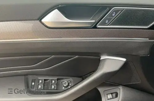 VOLKSWAGEN Passat Alltrack 