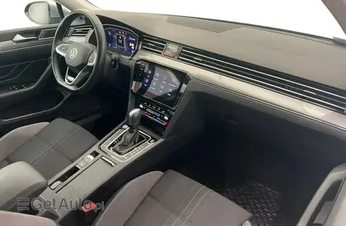 VOLKSWAGEN Passat Alltrack 