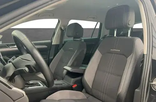 VOLKSWAGEN Passat Alltrack 