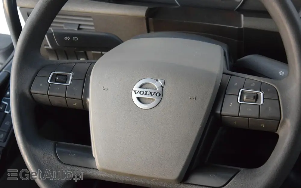 VOLVO FH500 / I-SAVE / EURO 6 / KLIMATYZACJA POSTOJOWA / ACC / LEDY / 2 ZBIORNIKI / FULL SPILERY / SERWISOWANY / SPROWADZONY 