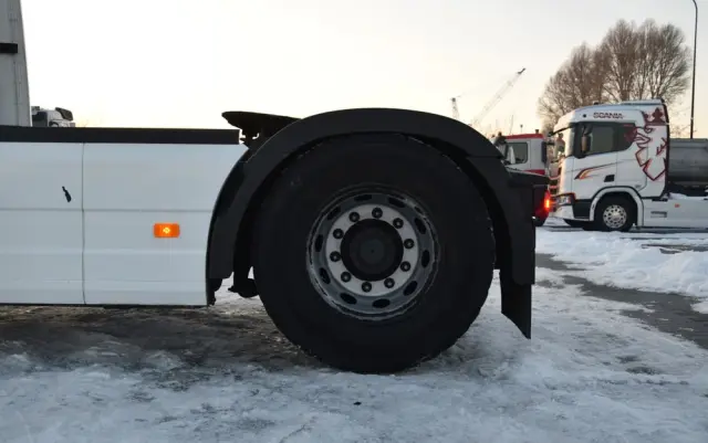 VOLVO FH500 / I-SAVE / EURO 6 / KLIMATYZACJA POSTOJOWA / ACC / LEDY / 2 ZBIORNIKI / FULL SPILERY / SERWISOWANY / SPROWADZONY 