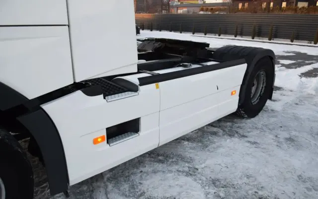 VOLVO FH500 / I-SAVE / EURO 6 / KLIMATYZACJA POSTOJOWA / ACC / LEDY / 2 ZBIORNIKI / FULL SPILERY / SERWISOWANY / SPROWADZONY 