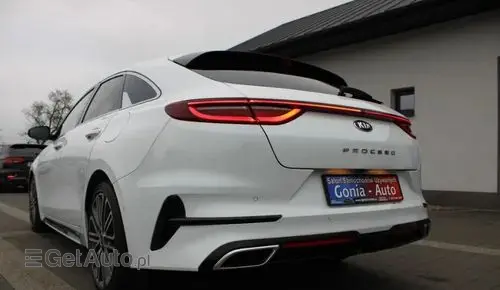 KIA Proceed 