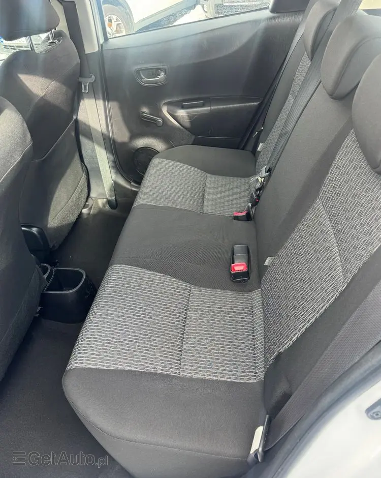 TOYOTA Yaris 1.0 VVT-i Trend