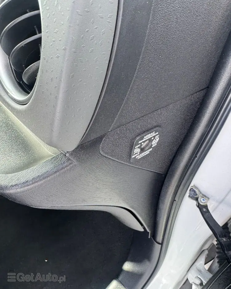 TOYOTA Yaris 1.0 VVT-i Trend