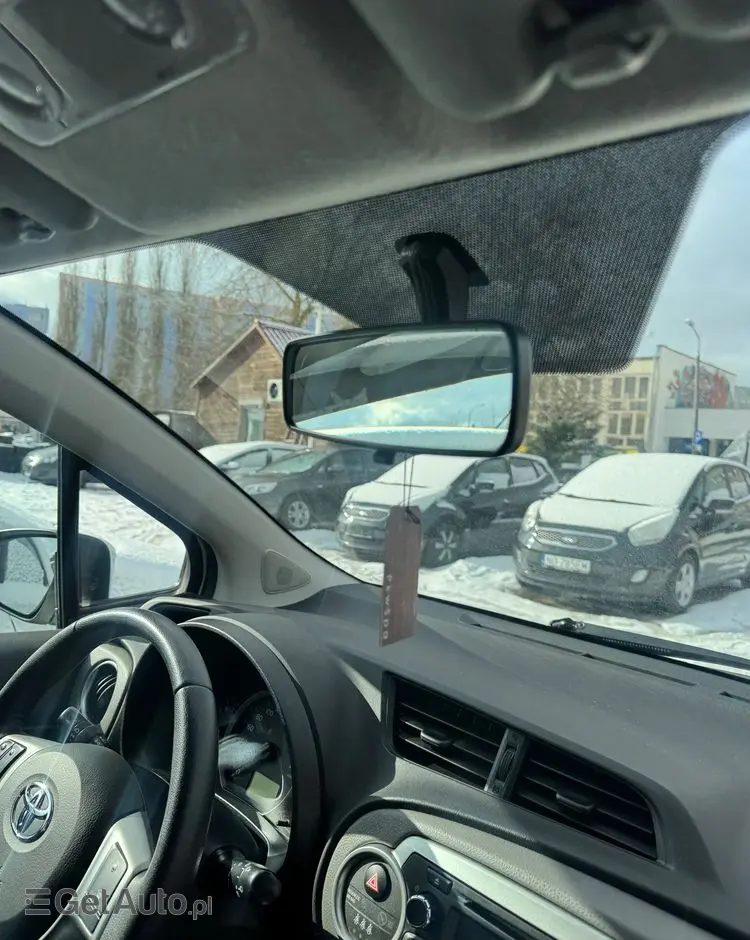 TOYOTA Yaris 1.0 VVT-i Trend