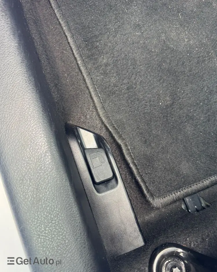 TOYOTA Yaris 1.0 VVT-i Trend