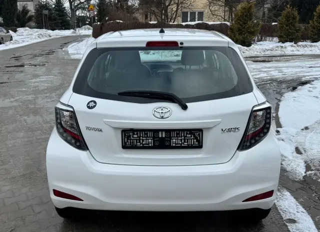 TOYOTA Yaris 1.0 VVT-i Trend