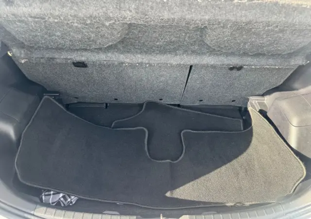 TOYOTA Yaris 1.0 VVT-i Trend