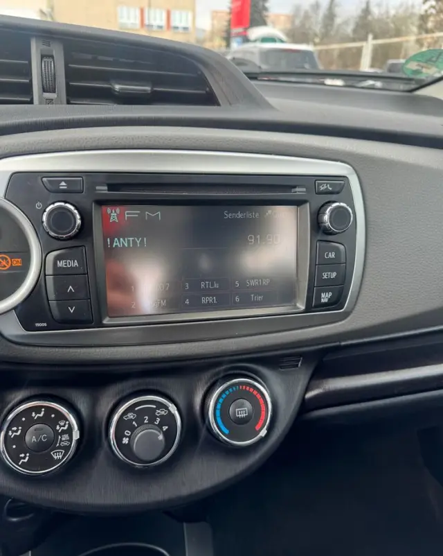 TOYOTA Yaris 1.0 VVT-i Trend