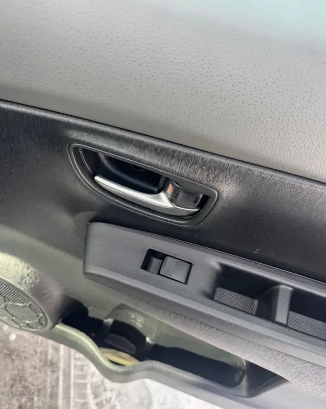 TOYOTA Yaris 1.0 VVT-i Trend