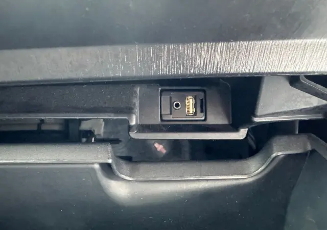 TOYOTA Yaris 1.0 VVT-i Trend