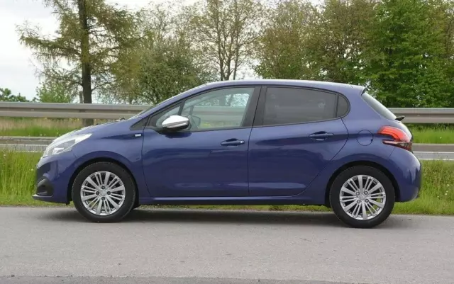 PEUGEOT 208 PureTech 82 Start & Stop Style