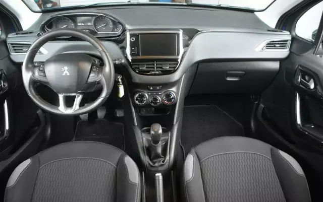 PEUGEOT 208 PureTech 82 Start & Stop Style