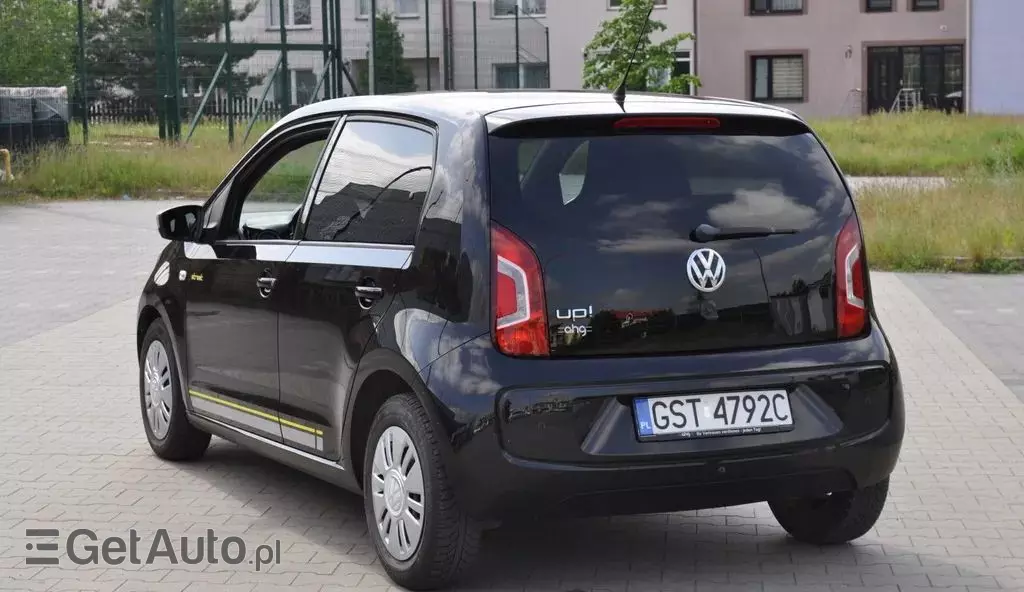 VOLKSWAGEN Up! 